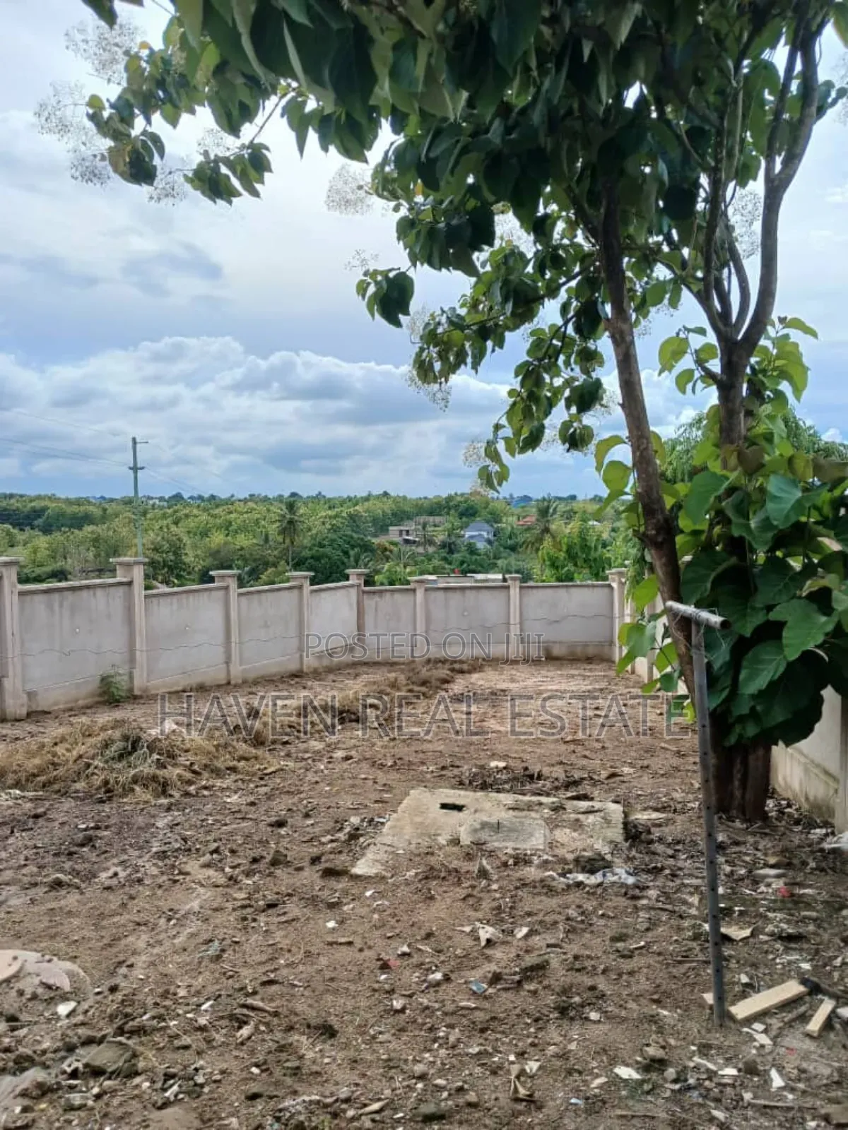 3bdrm House in Goba for sale
