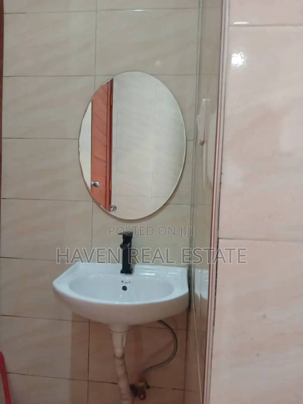 3bdrm House in Goba for sale