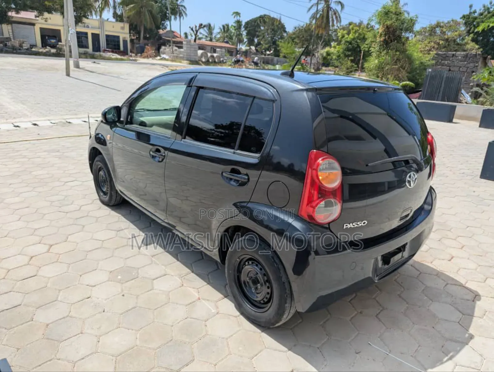 Toyota Passo 2011 Black