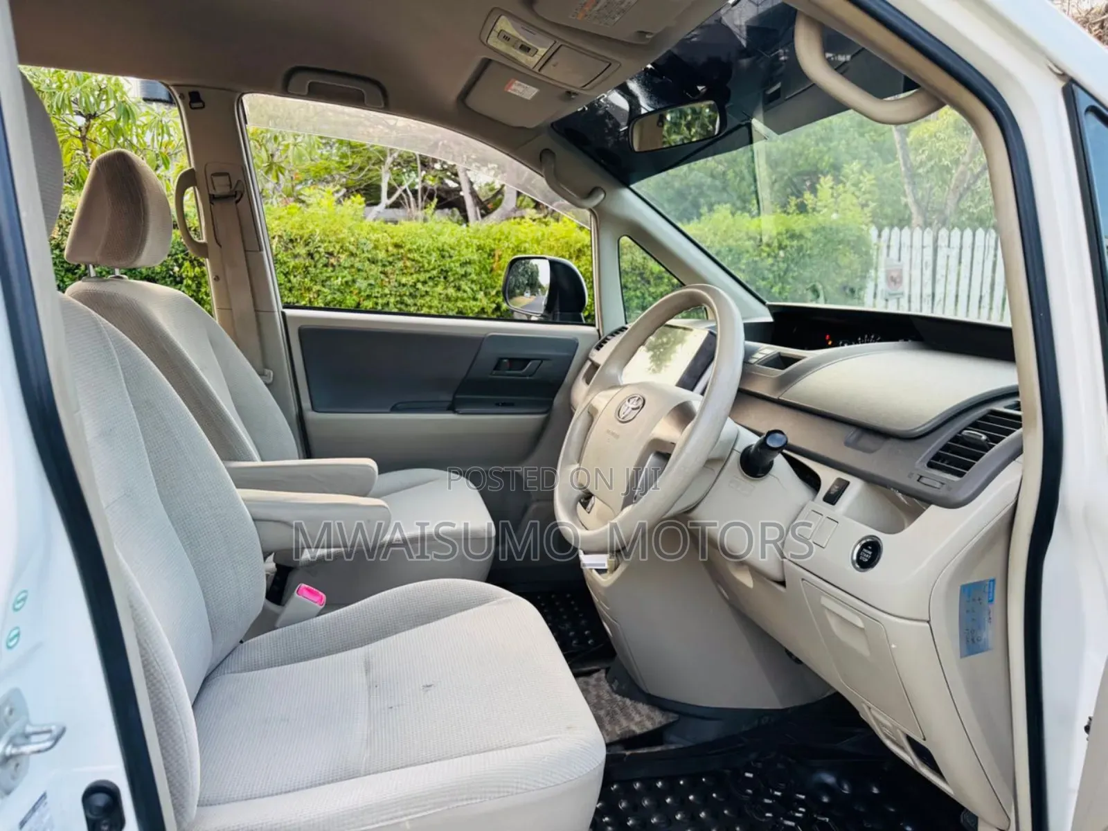 Toyota Noah 2008 Off white