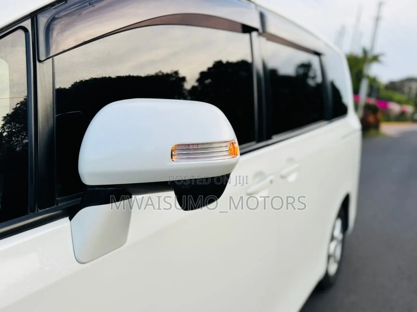 Toyota Noah 2008 Off white