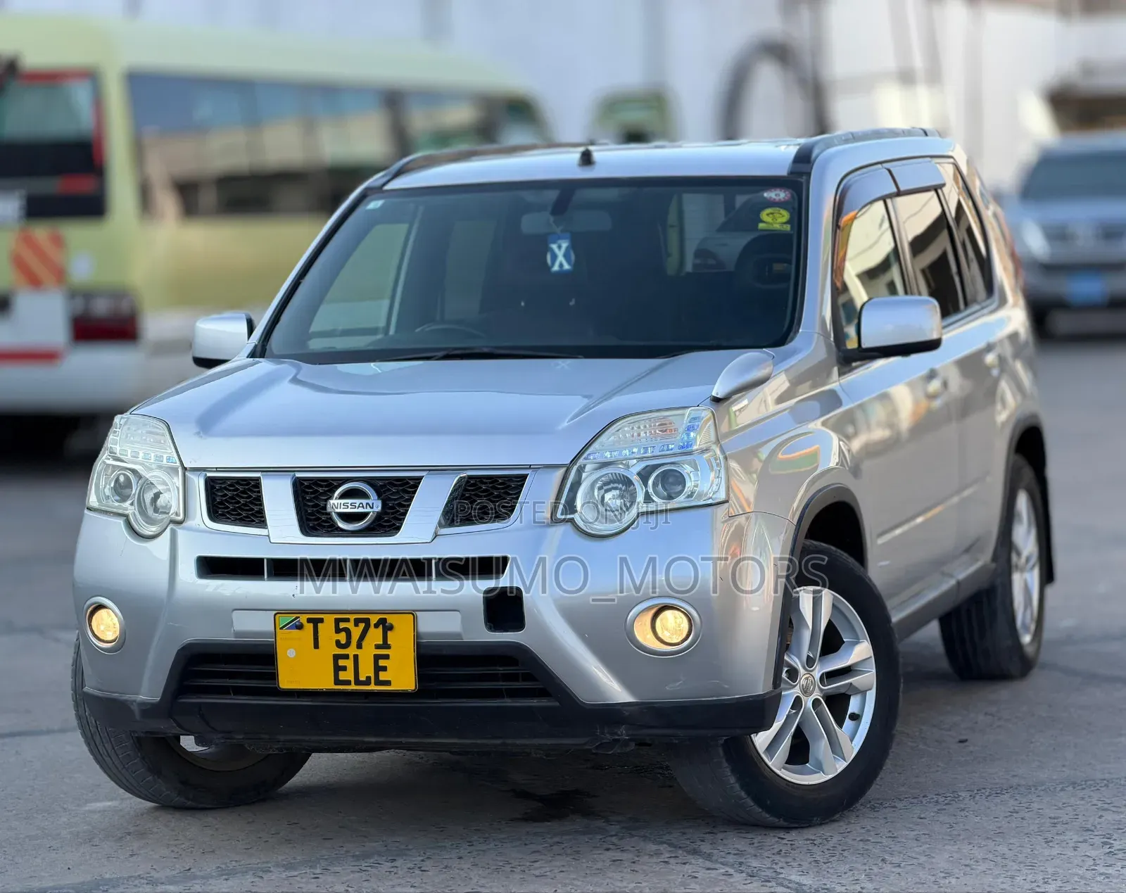 Nissan X-Trail 2011 Silver