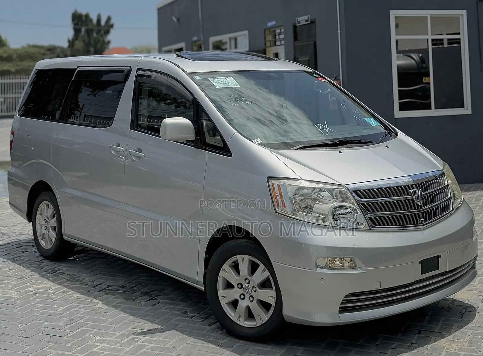 Toyota Alphard 2004 Silver
