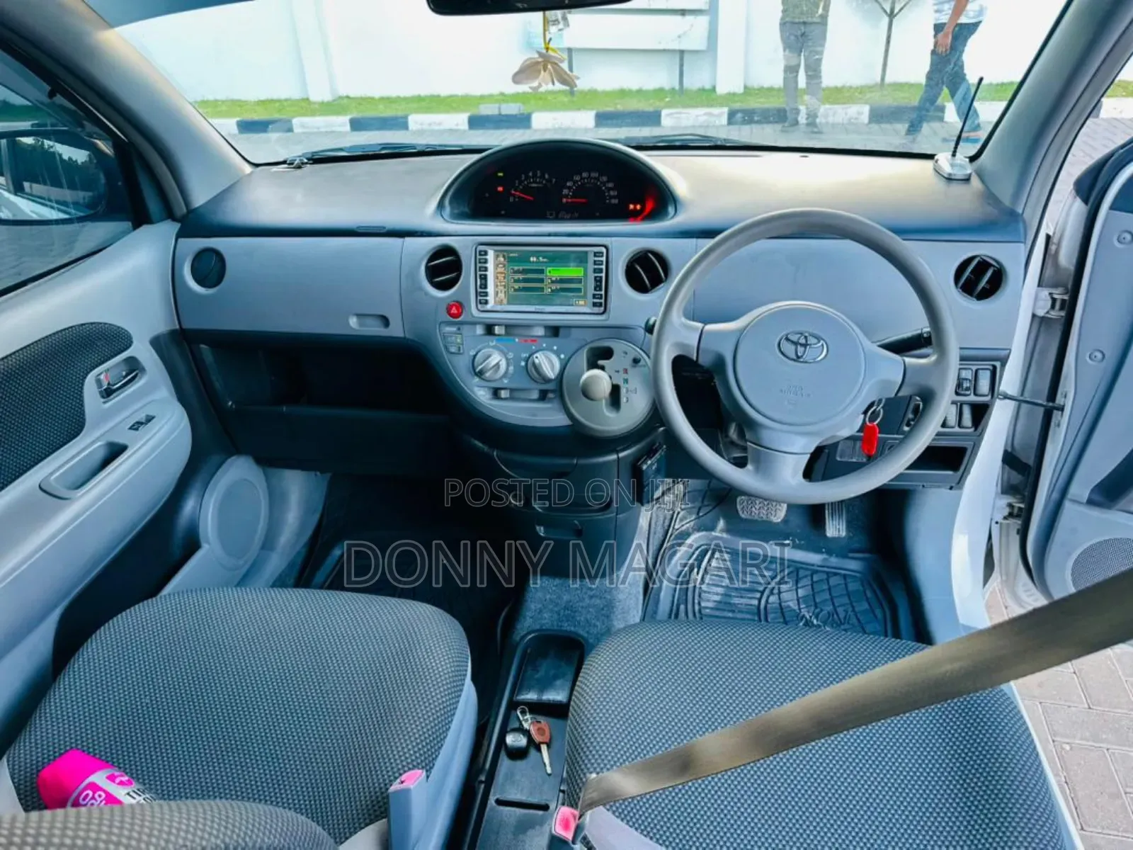 Toyota Sienta 1.5 AWD 2005 White