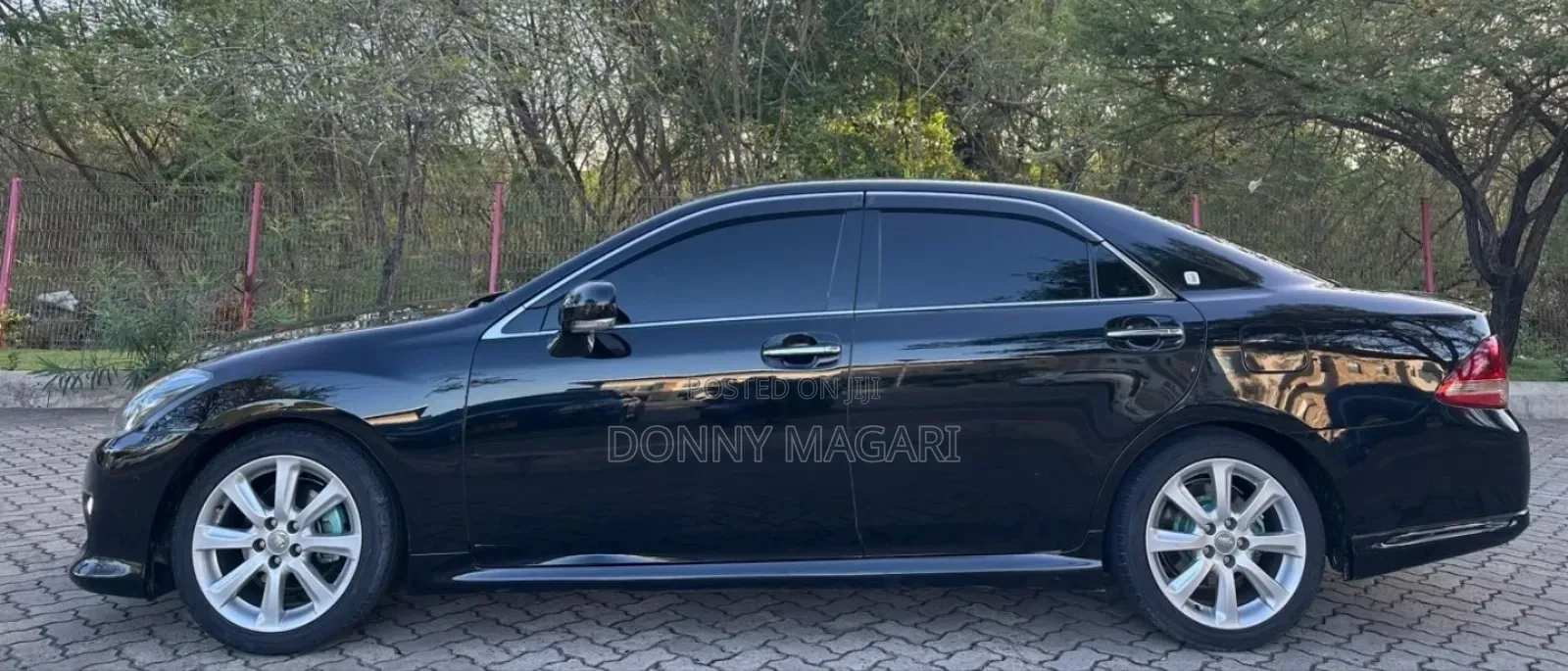 Toyota Crown 2009 Black