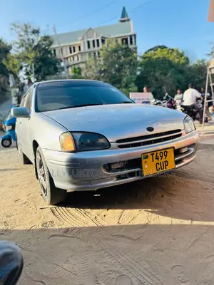 Toyota Starlet 2000 Silver