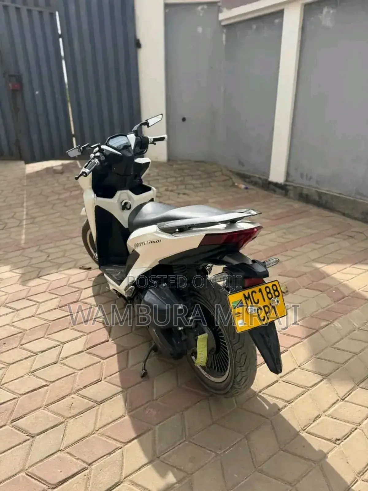 Honda CB 2024