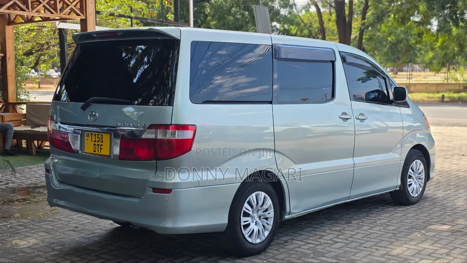 Toyota Alphard 2004 Silver