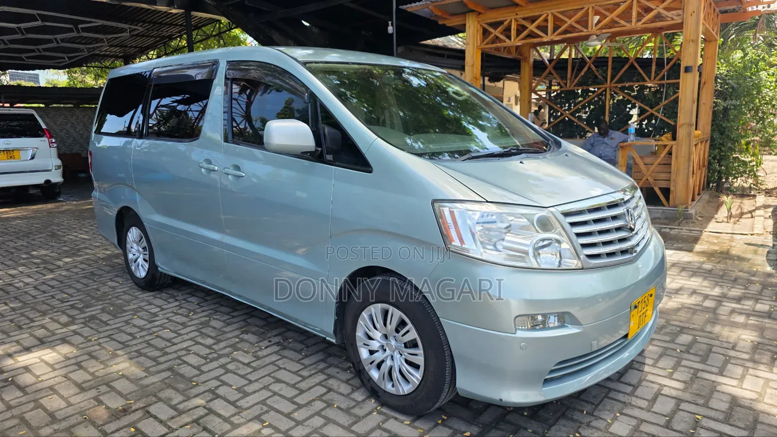 Toyota Alphard 2004 Silver