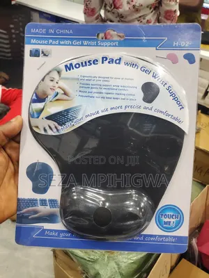 Mouse Pad With Gel Wrist Support