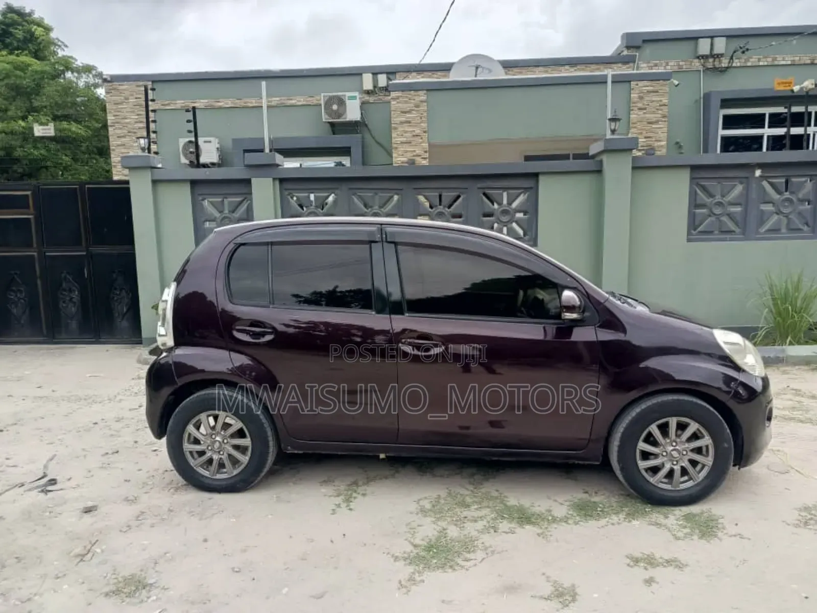 Toyota Passo 2011 Black