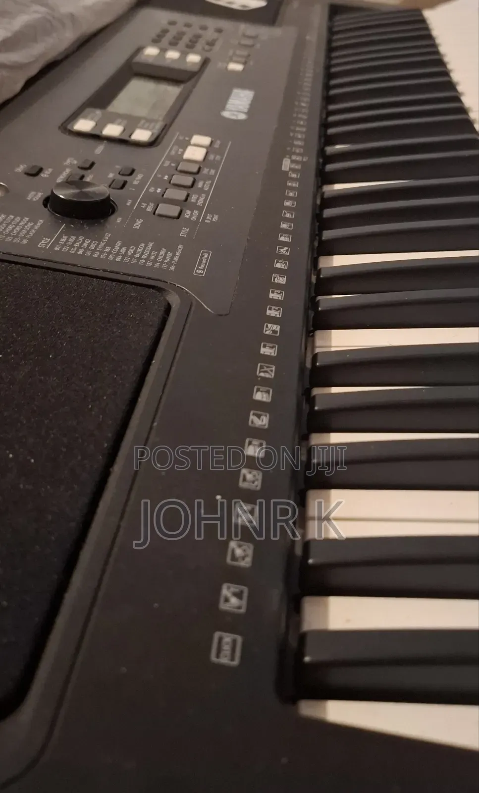Yamaha PSR 373