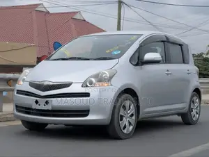 Toyota Ractis 1.5 AWD 2009 White