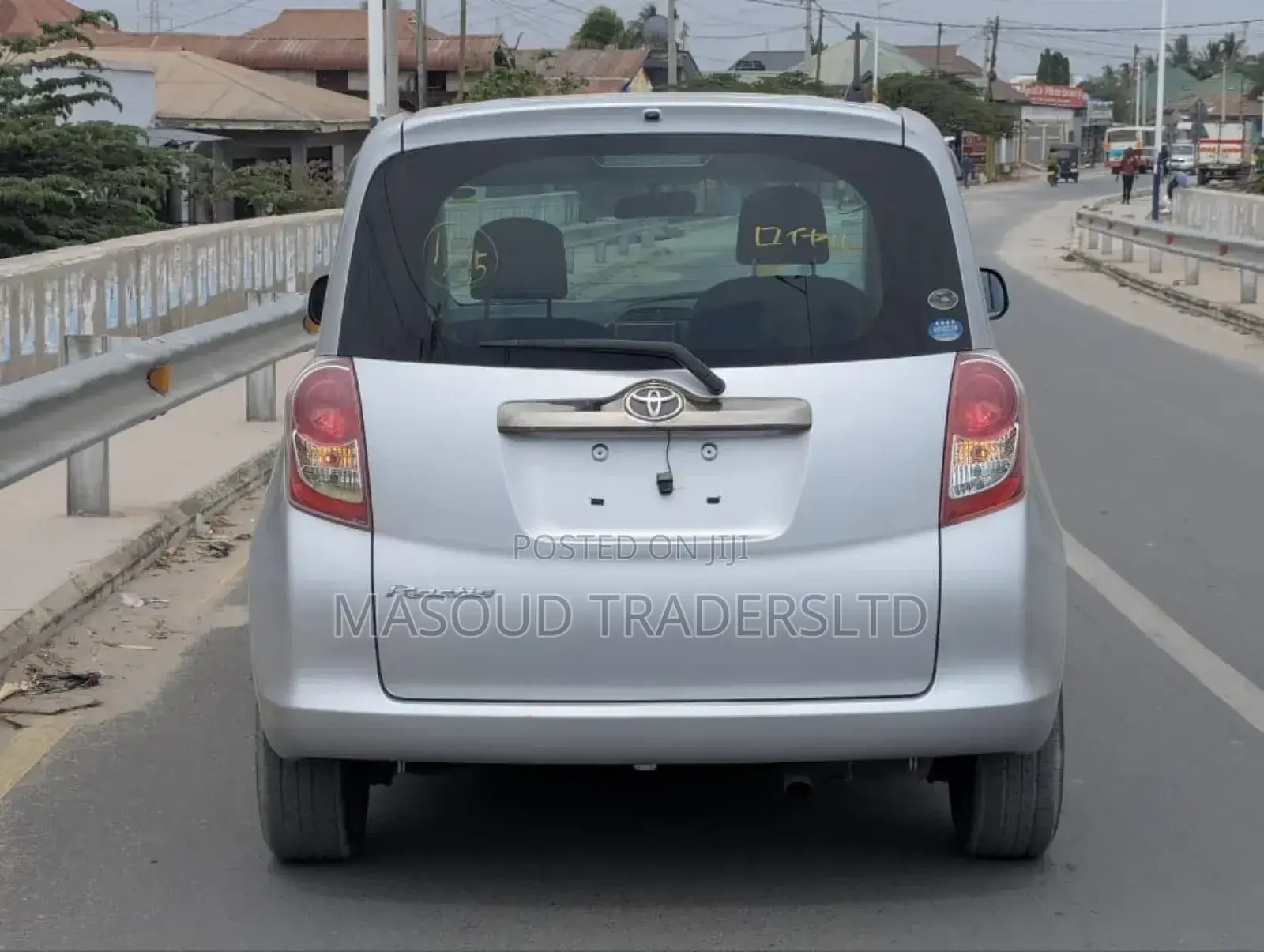 Toyota Ractis 1.5 AWD 2009 White