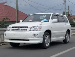 Toyota Kluger 2005 White