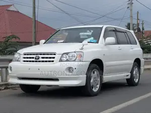 Toyota Kluger 2005 White