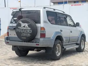 Toyota Land Cruiser Prado 2.7 16V 3dr 1998 Silver