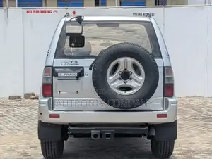 Toyota Land Cruiser Prado 4.0 Petrol GX-R 2002 White