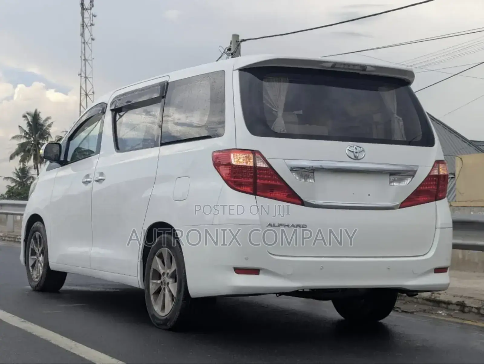Toyota Alphard 2.4 Petrol AWD 2010 White