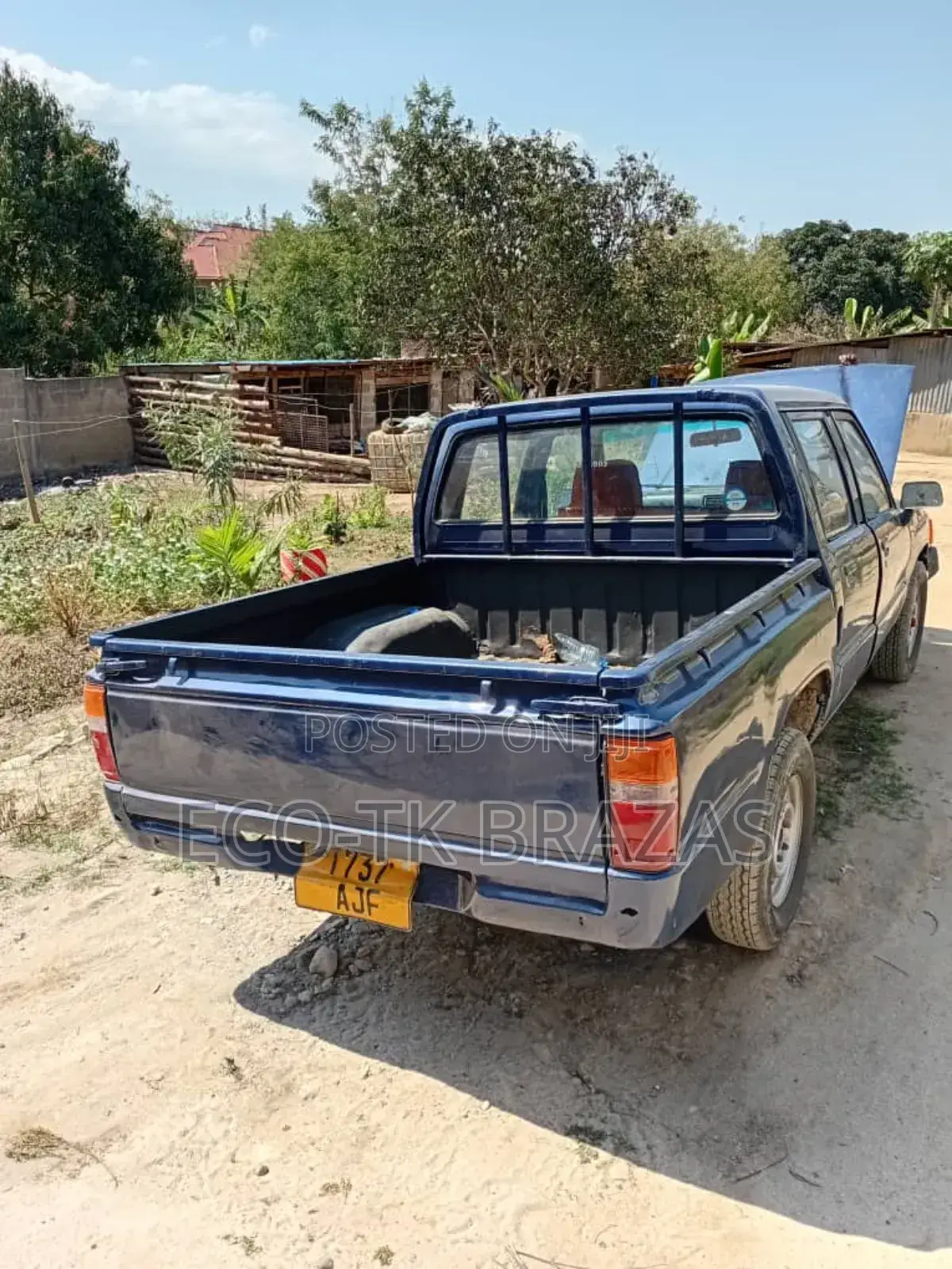 Toyota Hilux 1989 Blue
