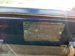 Toyota Hilux 1989 Blue