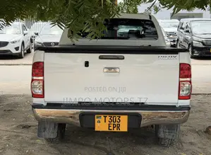 Toyota Hilux 2015 White