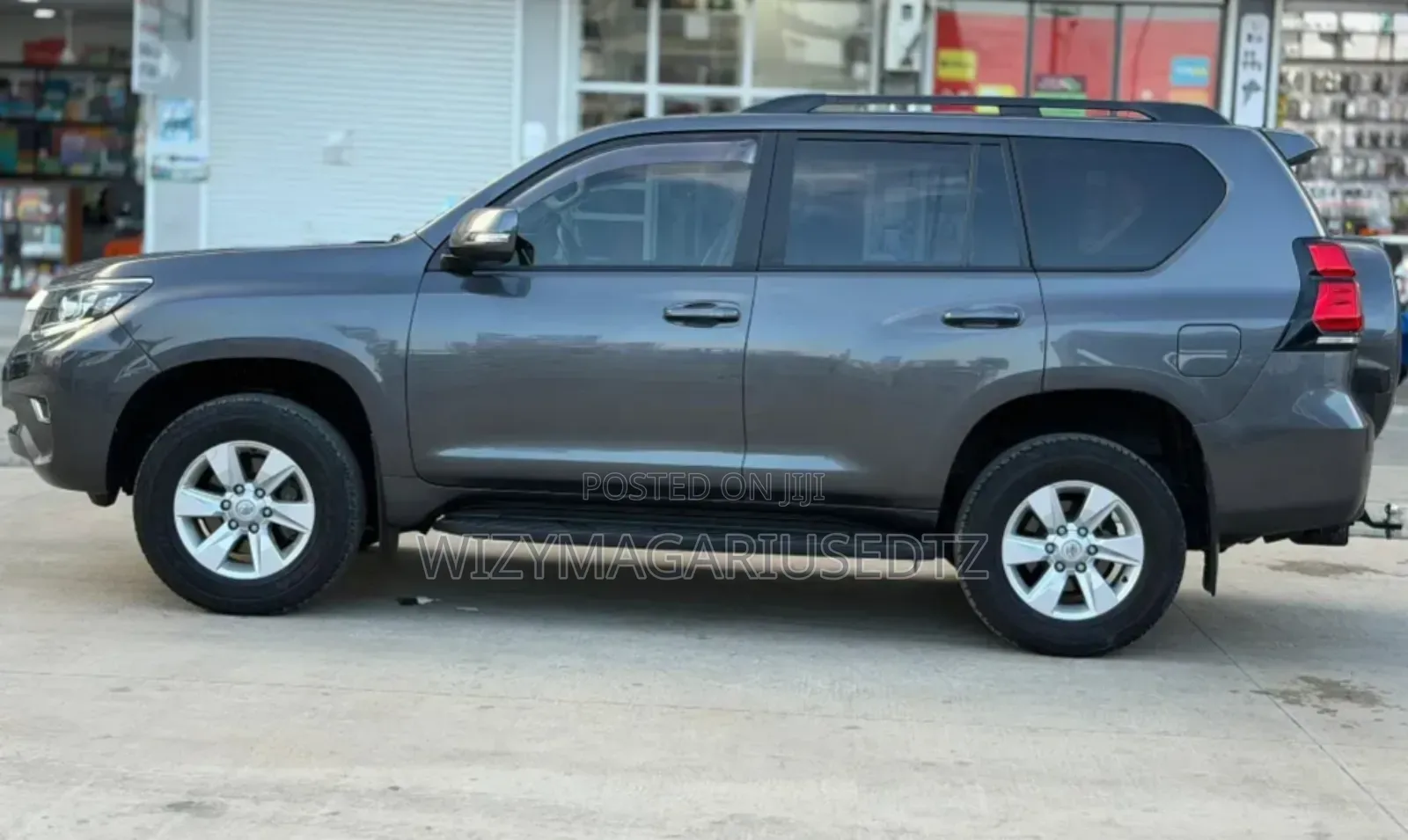 Toyota Land Cruiser Prado 2.8 2022 Burgundy