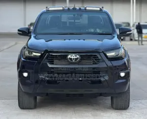 Toyota Hilux Revo Double Cab Deisel 2.8 AWD 2021 Purple