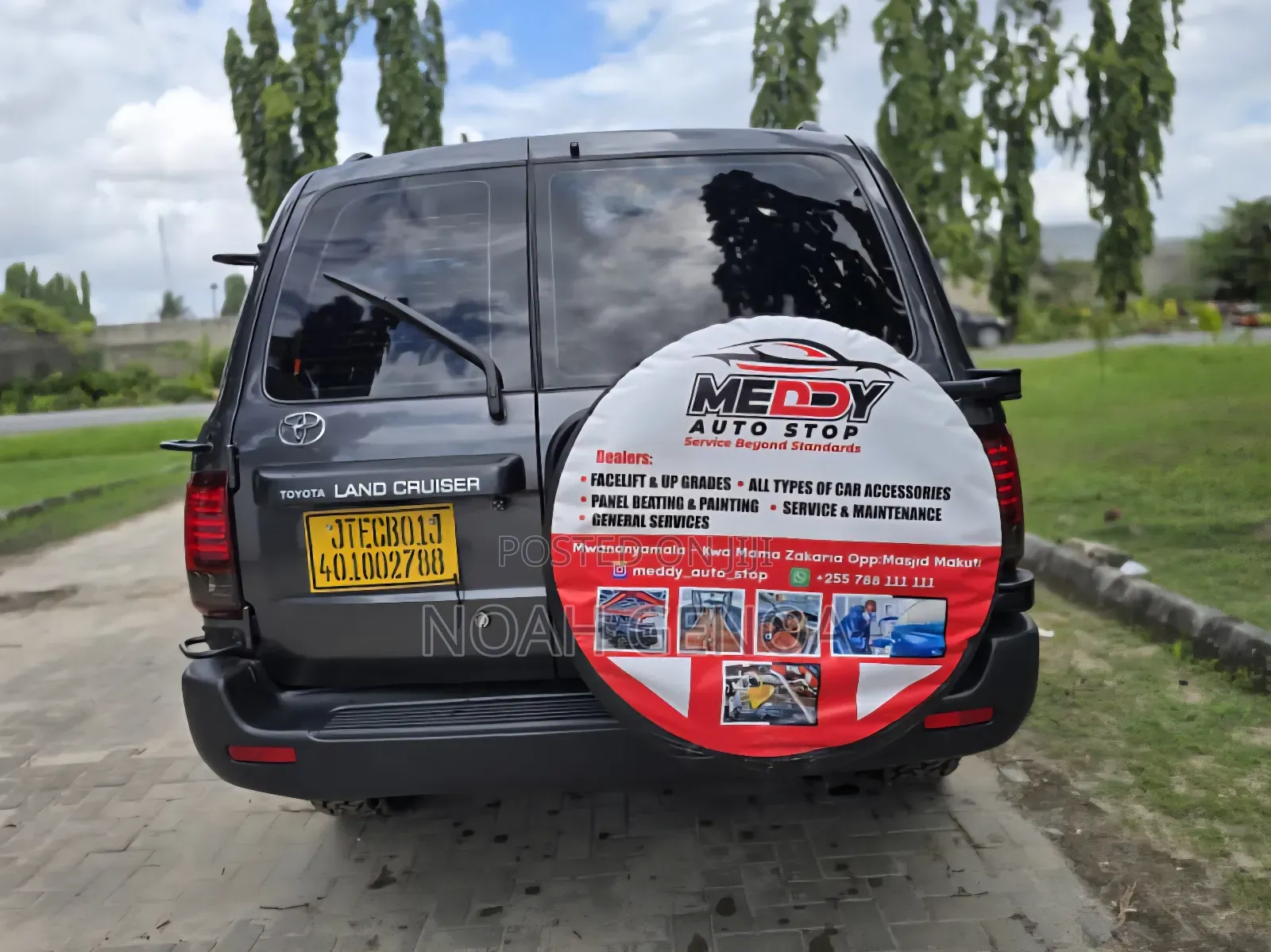 Toyota Land Cruiser 1999 Gray