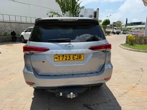 Toyota Fortuner 2021 Gray