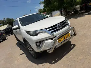 Toyota Fortuner 2017 White