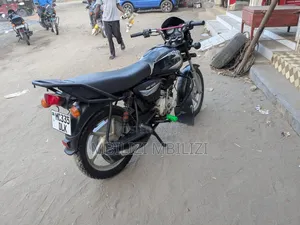 Bajaj Boxer 125 2024 Black