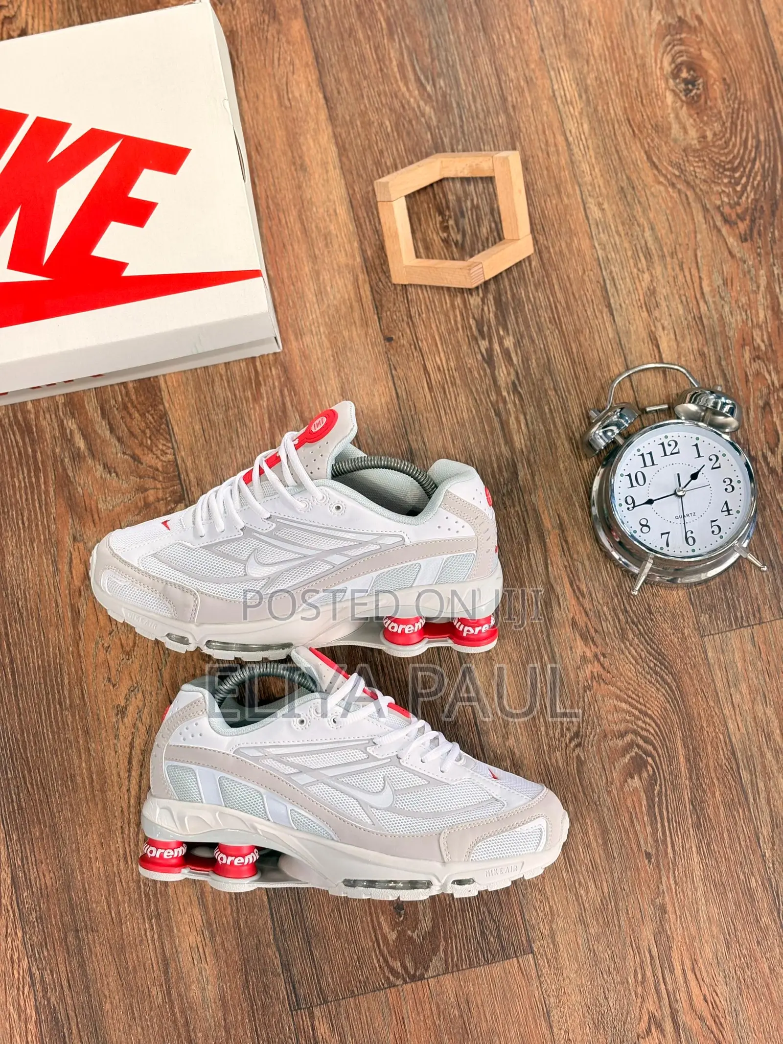 Nike Shox Sneaker