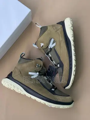 Mid Hikings Boots