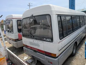 Mitsubishi Fuso Rosa 1998 Grey