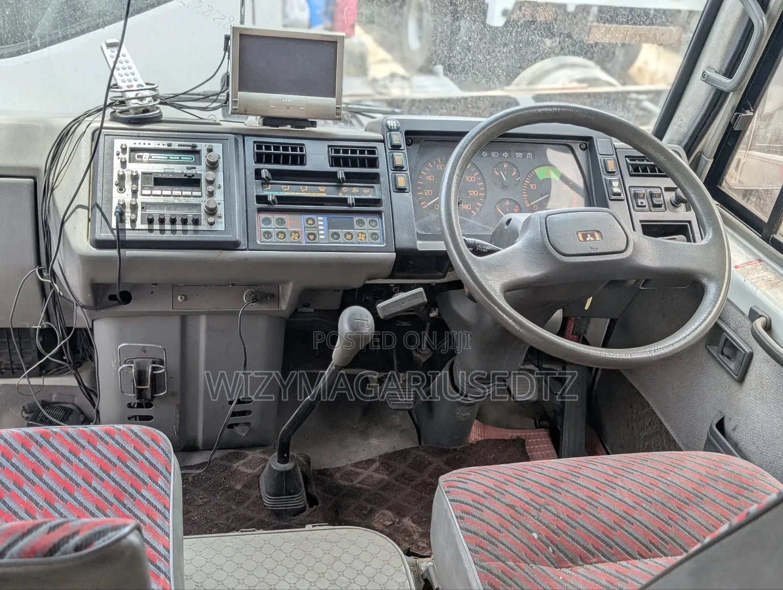 Mitsubishi Fuso Rosa 1998 Grey