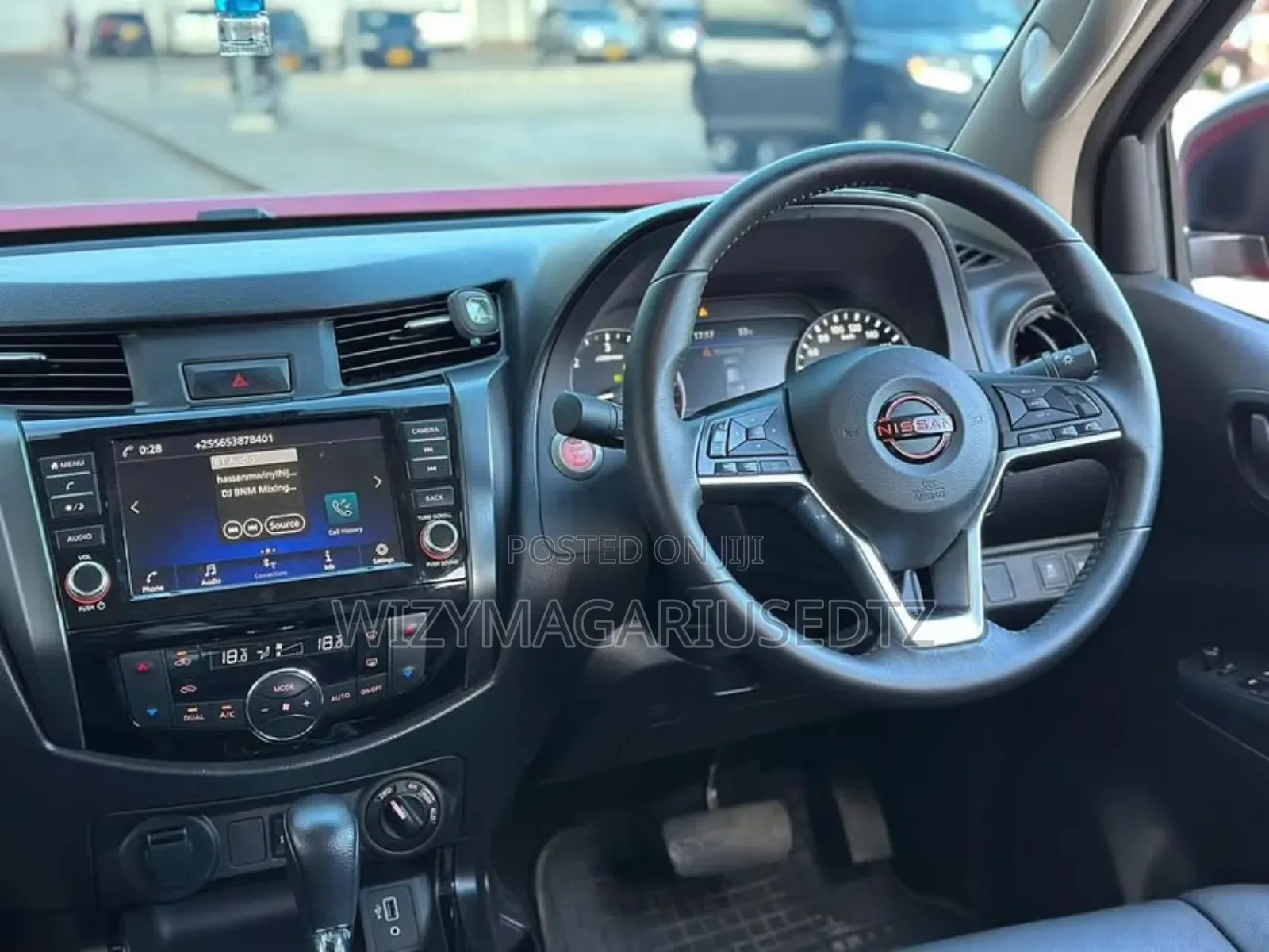 Nissan Navara 2024 Red