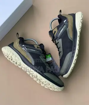VRKKK Men’S Outdoor Sneaker 145,000