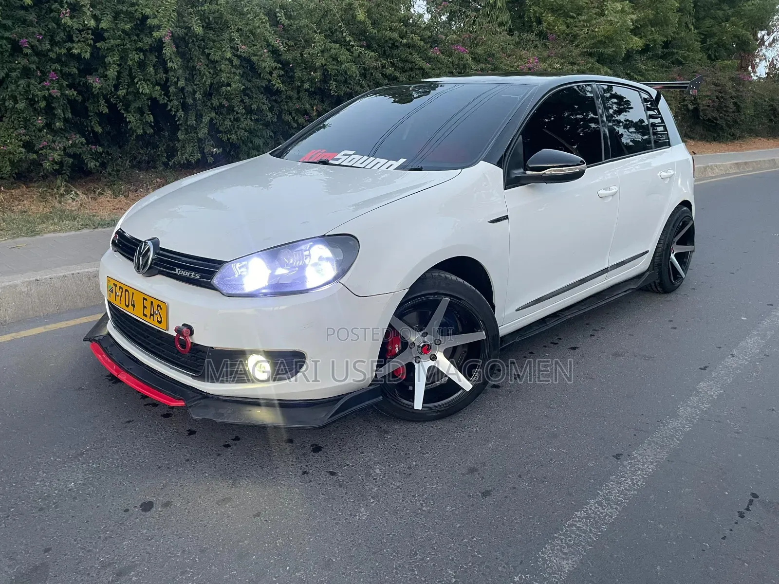 Volkswagen Golf 2010 White
