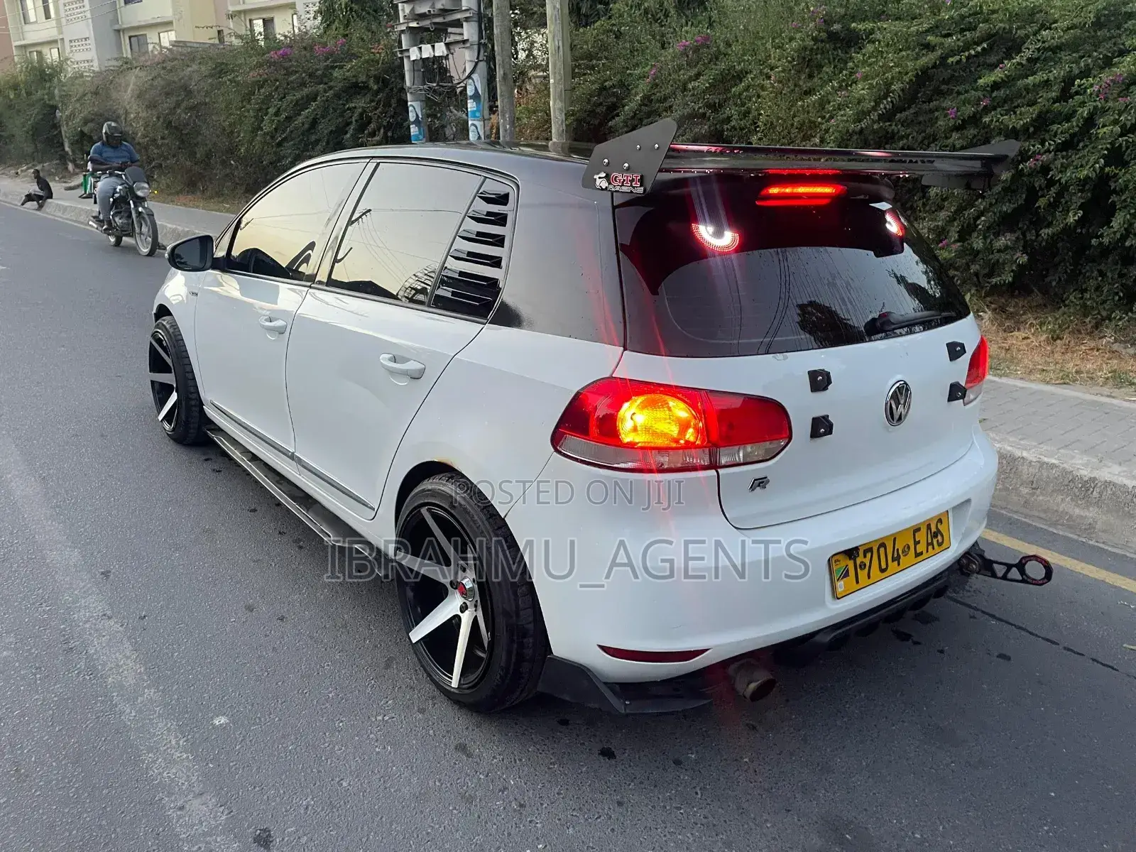 Volkswagen Golf 2010 White