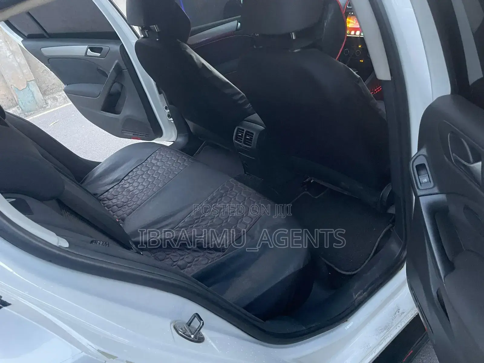 Volkswagen Golf 2010 White