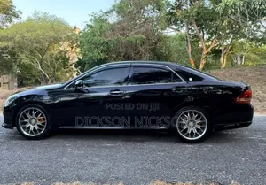 Toyota Crown 2009 Black