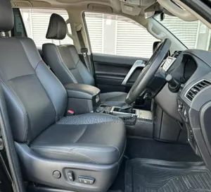 Toyota Land Cruiser Prado 2023 Black