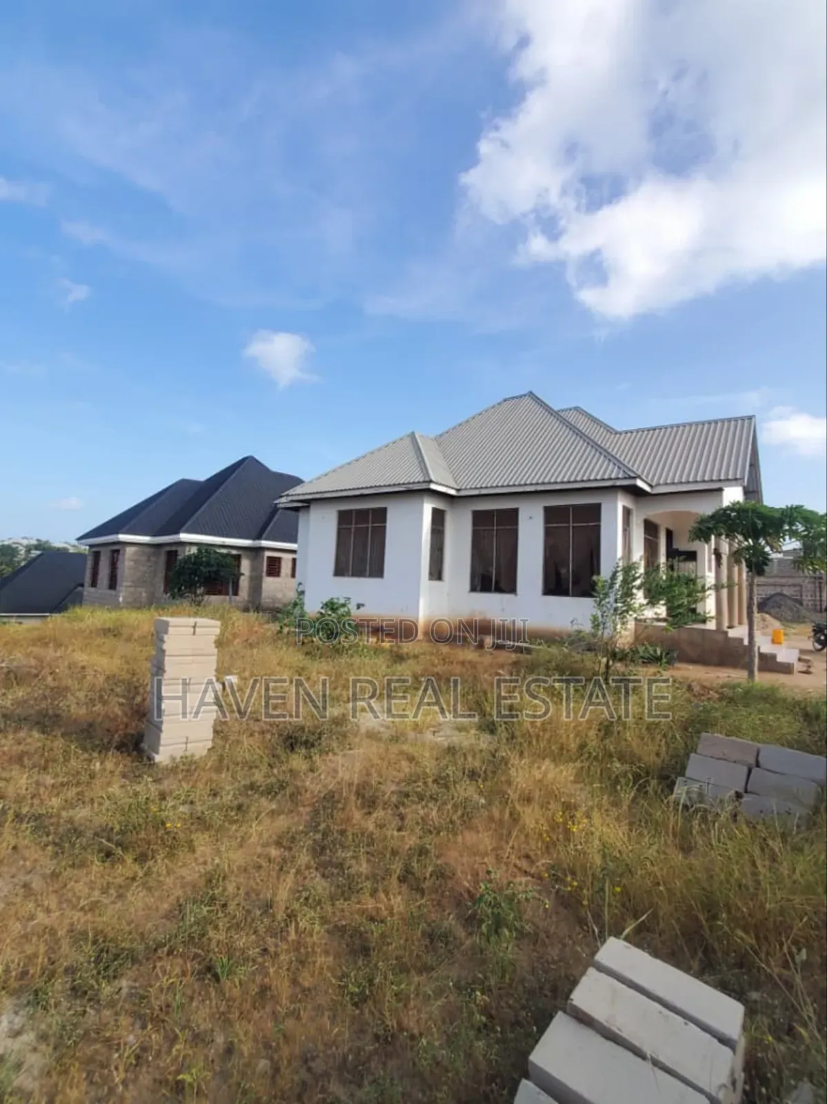 3bdrm House in Goba for sale