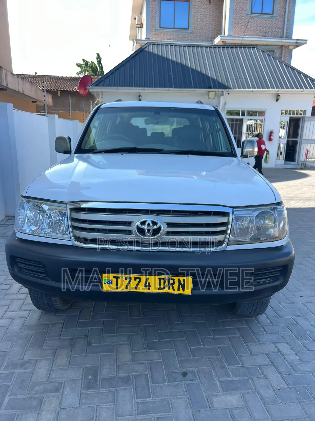 Toyota Land Cruiser 2005 White