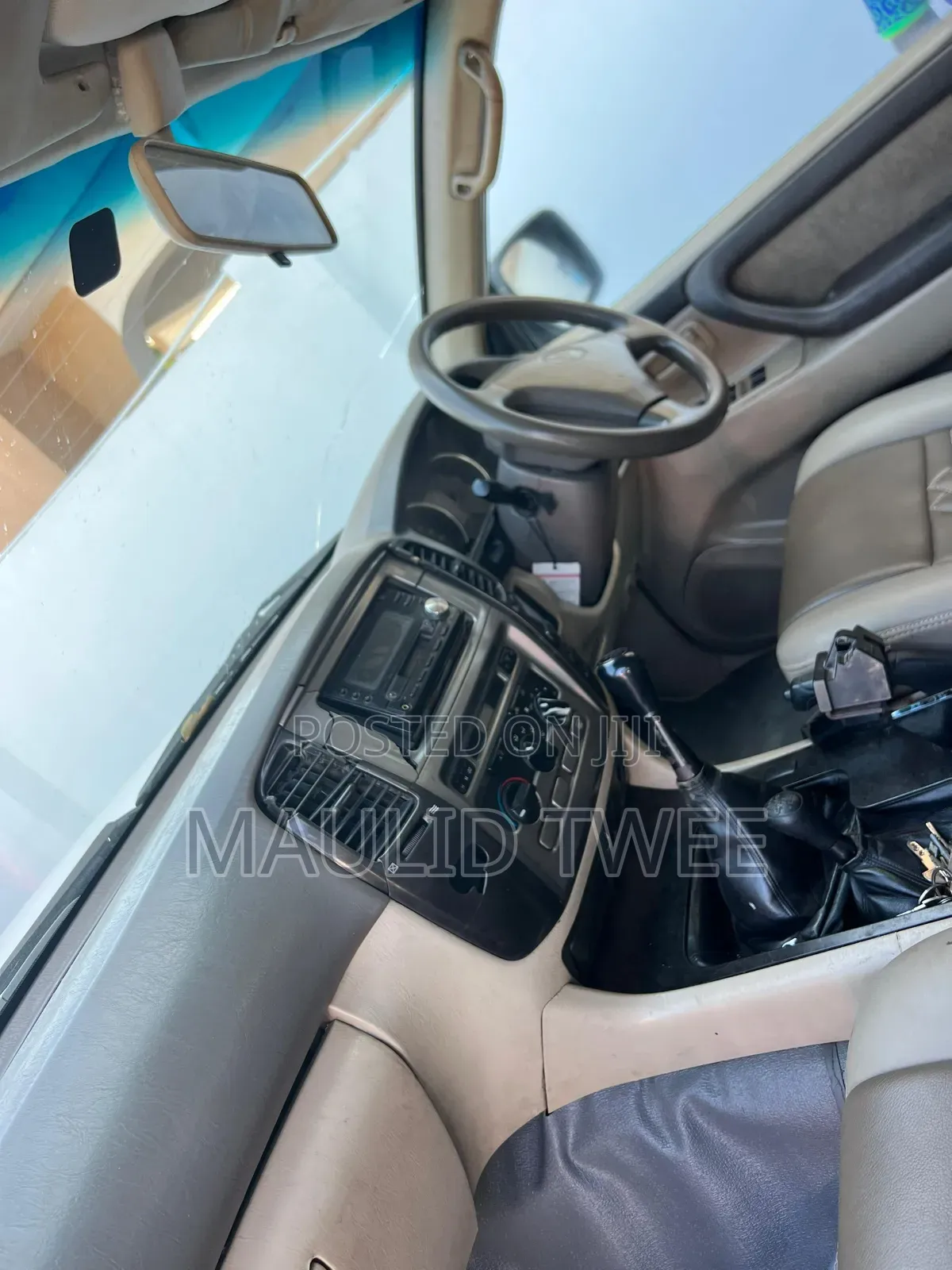 Toyota Land Cruiser 2005 White