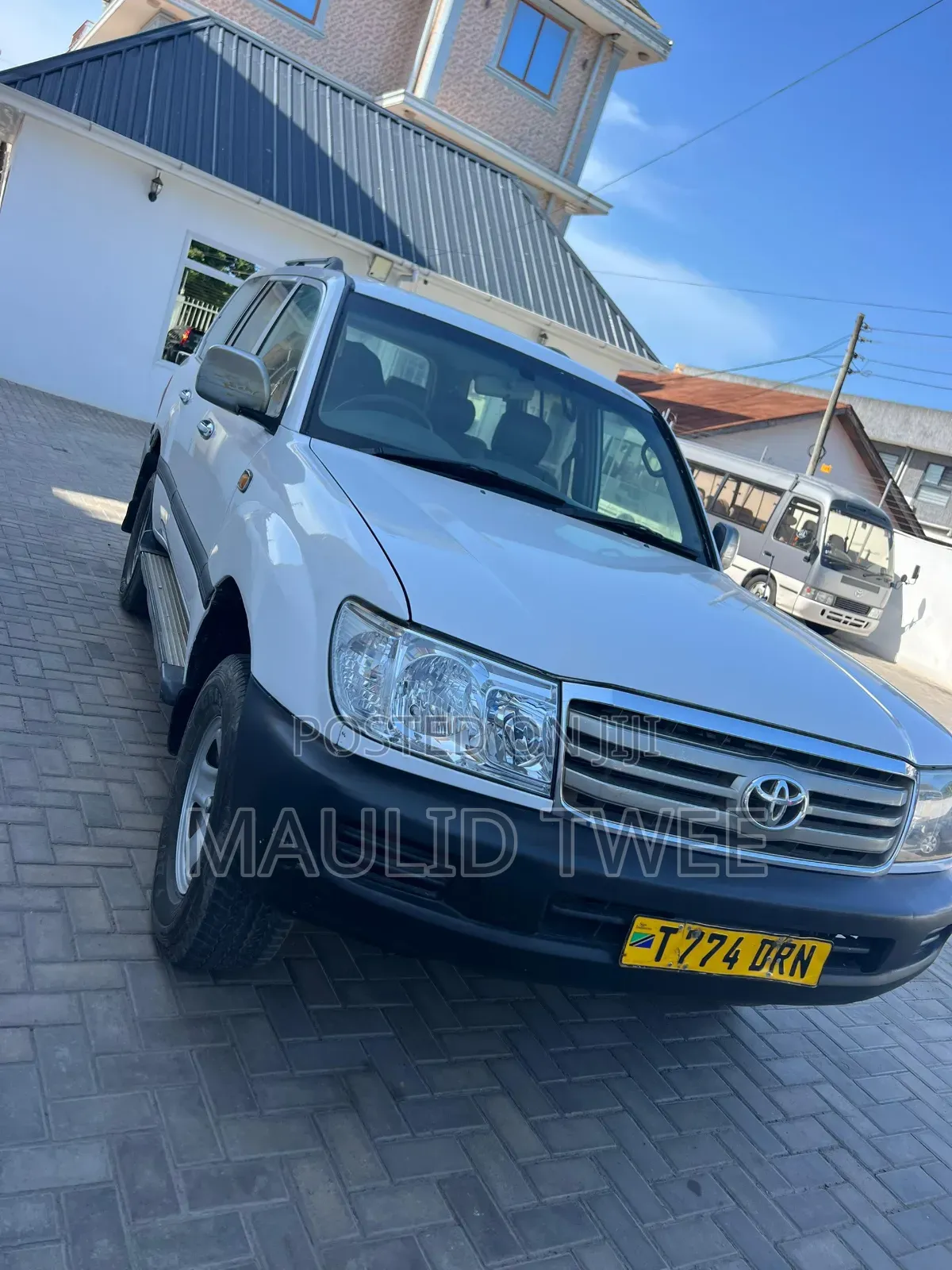 Toyota Land Cruiser 2005 White