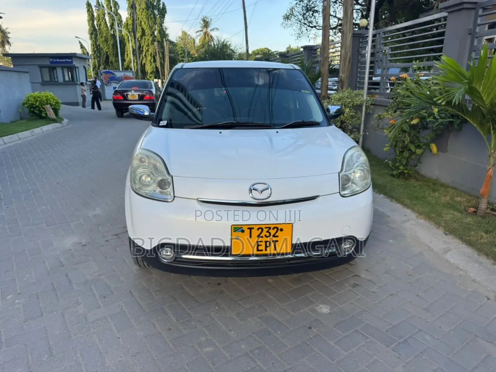 Mazda Verisa 2013 White