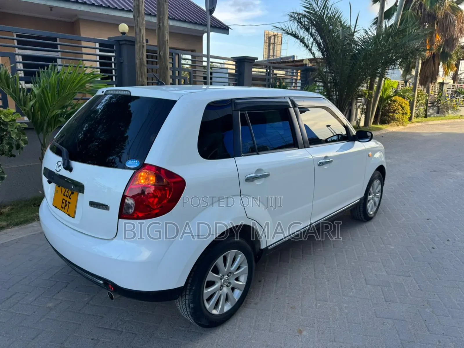 Mazda Verisa 2013 White