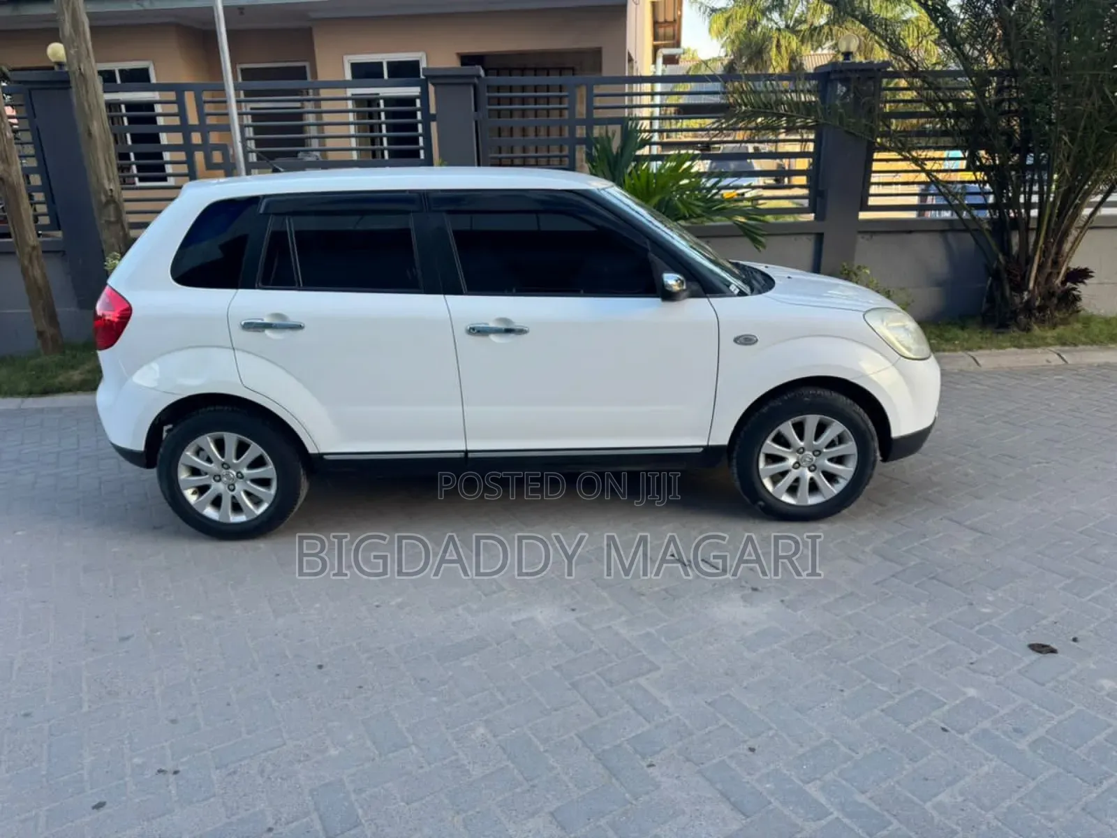Mazda Verisa 2013 White